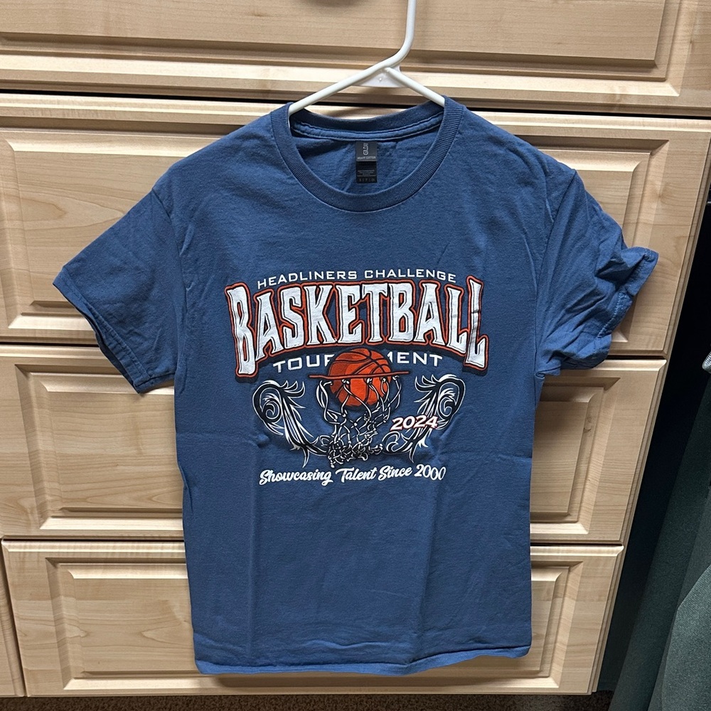 Gildan Blue and Orange Basketball Graphic T-Shirt